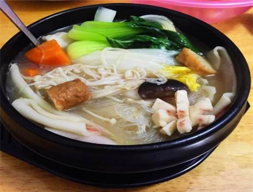 营养骨汤砂锅米线